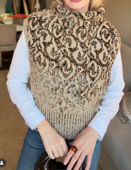 Bib High-neck Sweater