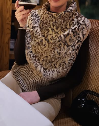 Bib High-neck Sweater