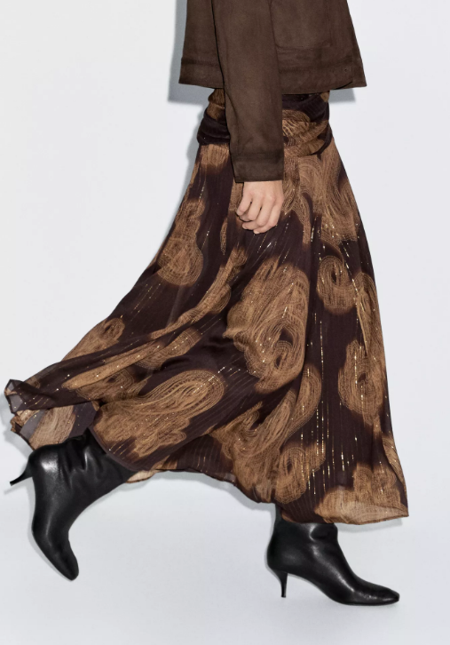 Flattering Paisley Print Midi Skirt