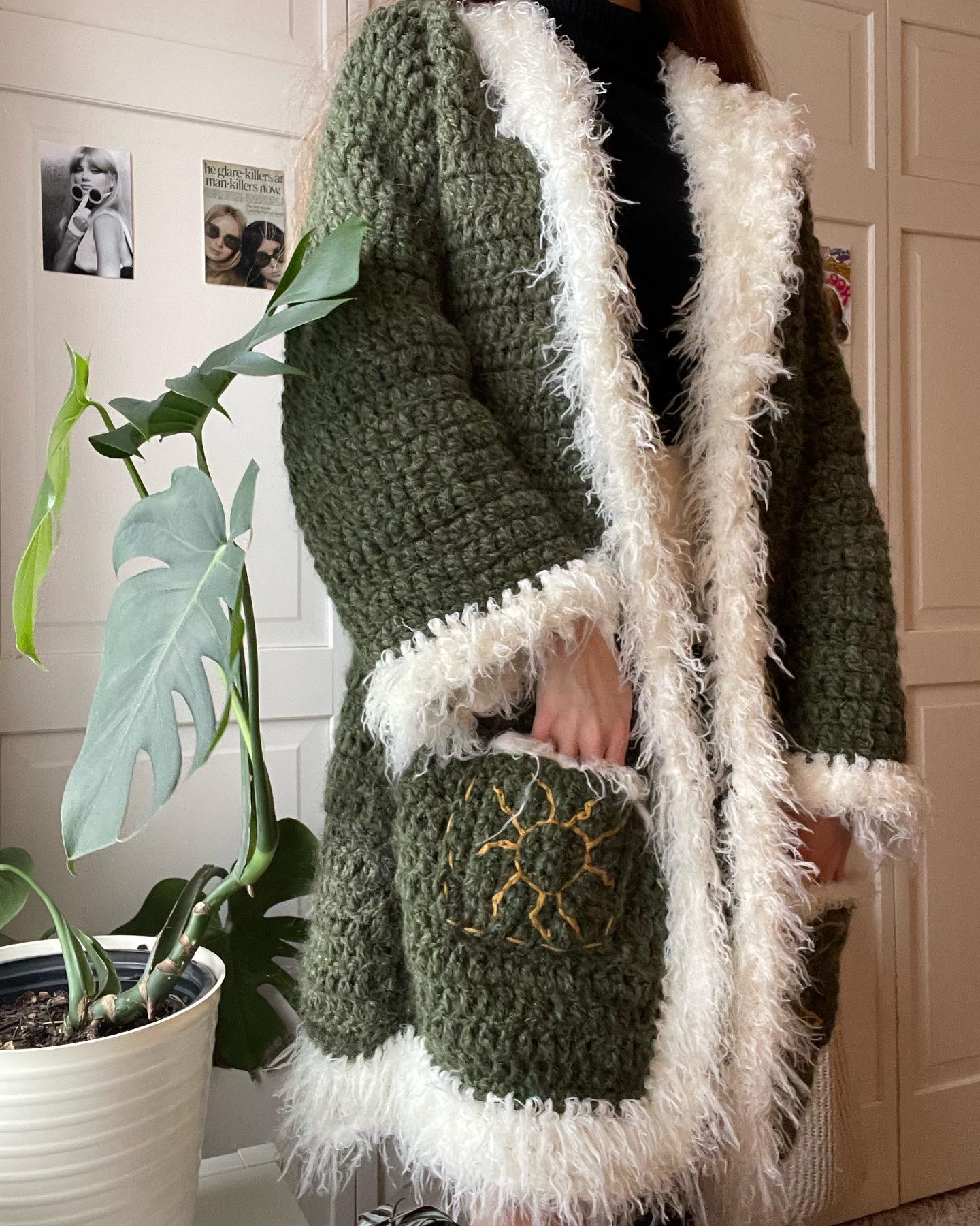 Chic Medium-length Cardigan